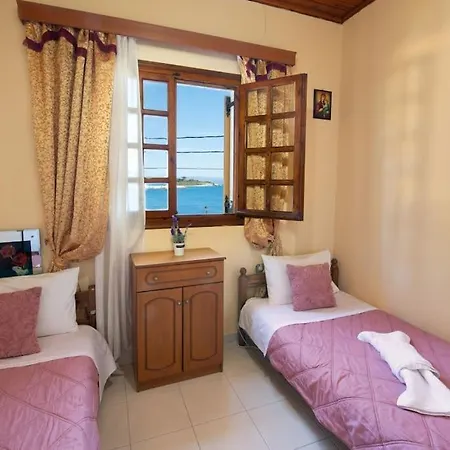 Anthia's House Holiday home